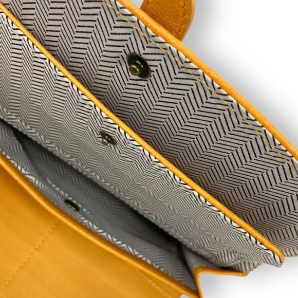 Isabella Wristlet Cell Phone Wallet Compact Purse Yellow Dust Vegan Leather NWT - Picture 6 of 14